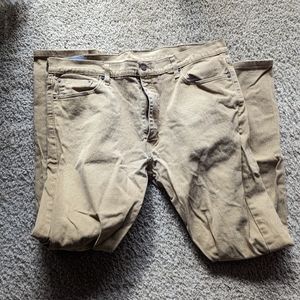 513 Levi's. Olive Green